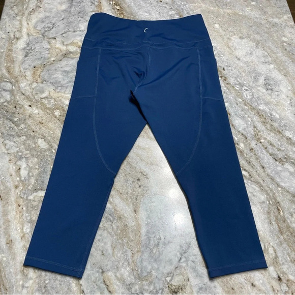 Zyia Active Capri Legging with side Pockets - Size 12 - Picture 1 of 9
